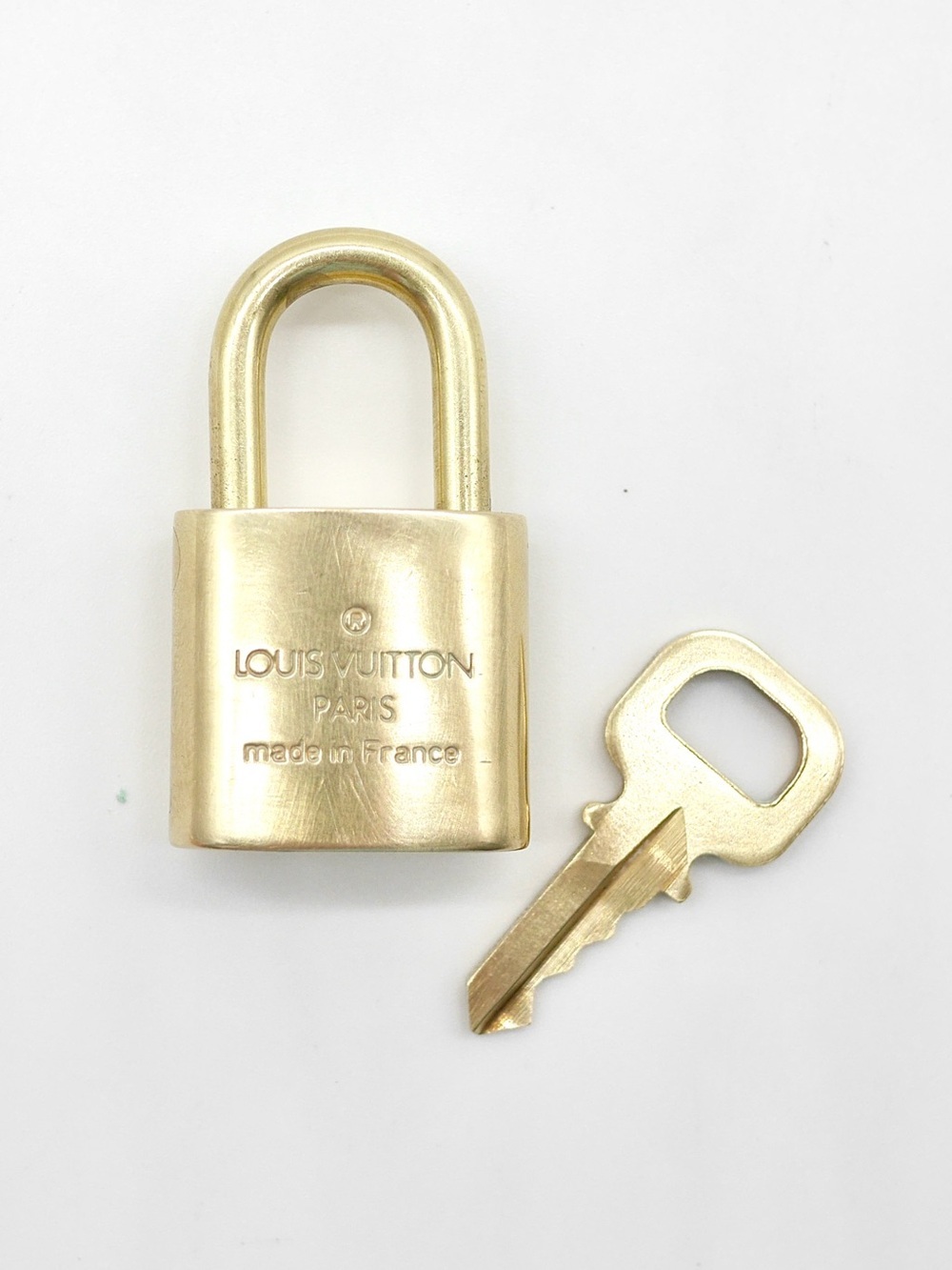 🍓LV Lock and Key #304 - Picture 2 of 3